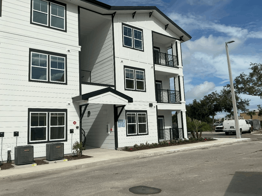 PALM BAY 90 03.2026 2